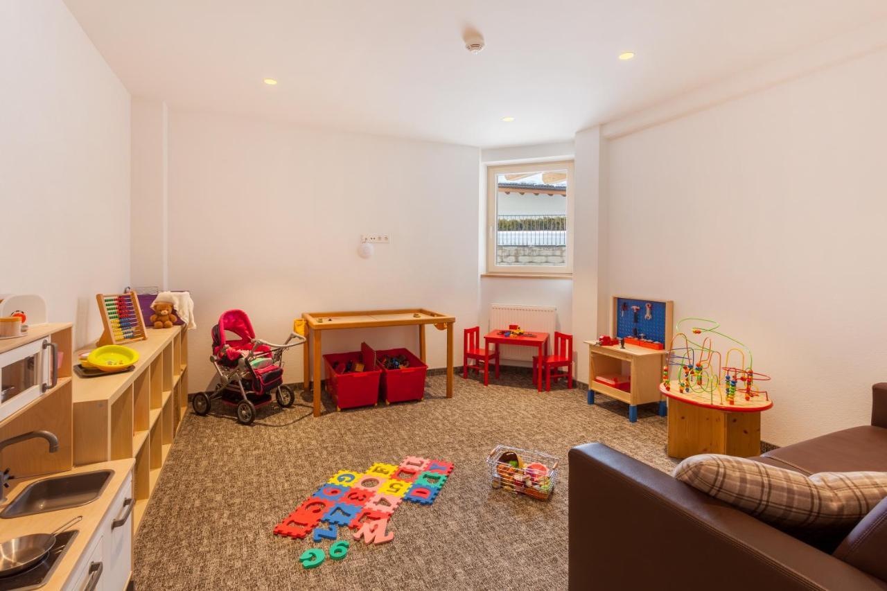 Apart-Hotel Dreisonnenhof Fiss Dış mekan fotoğraf